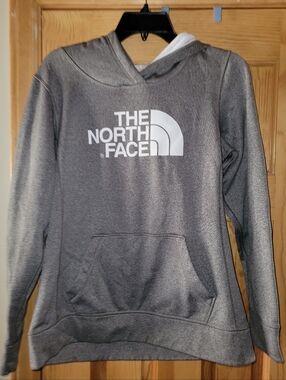 THE NORTH FACE Half Dome Pullover Hoodie Womens Size MEDIUM Gray Outdoor Camping